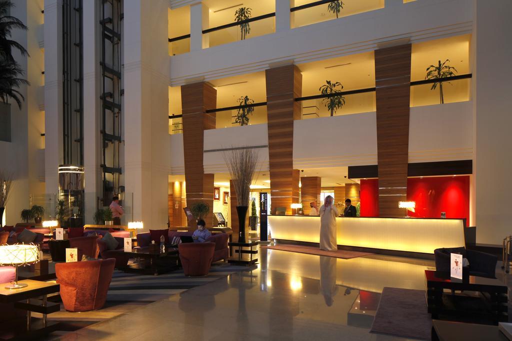 Novotel Dammam Business Park Eksteriør bilde