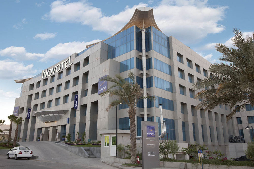 Novotel Dammam Business Park Eksteriør bilde