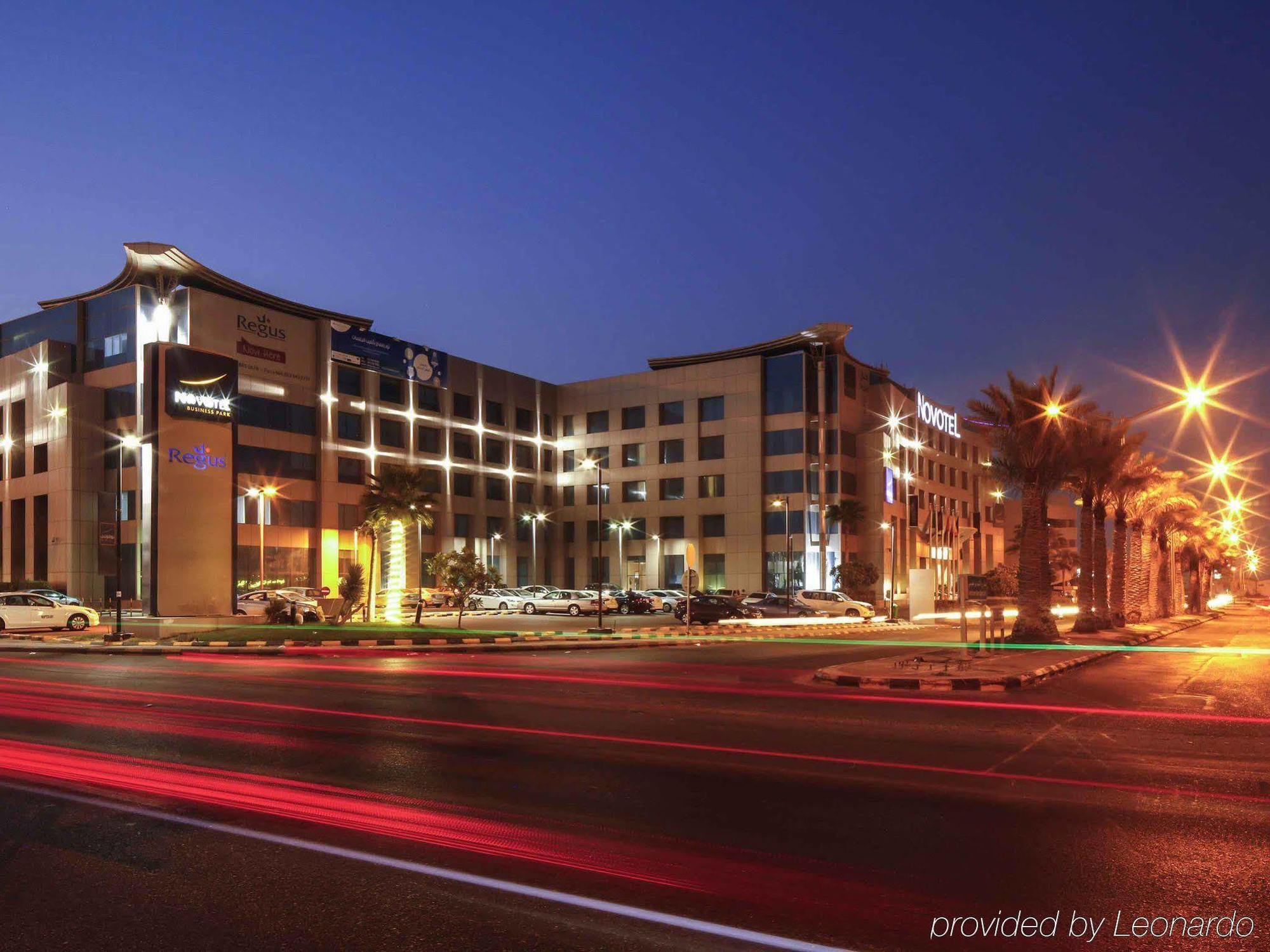 Novotel Dammam Business Park Eksteriør bilde